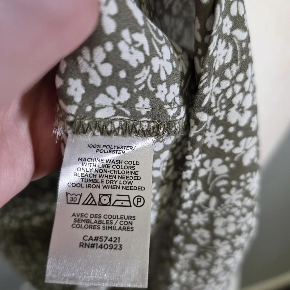 Loft Cami Olive Green & White Floral Tank Top Size L - Picture 11 of 11